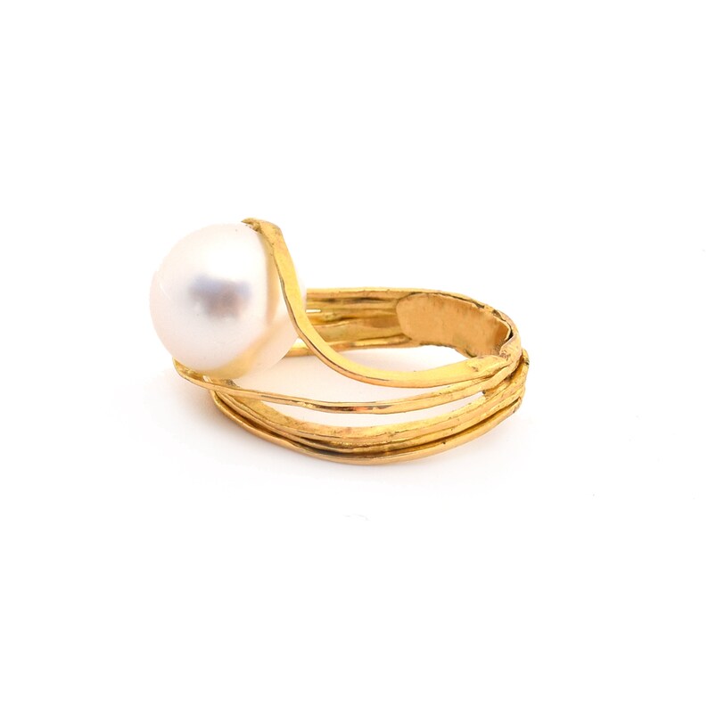 South Sea Australian Pearl Oyster Ring, 18K Yellow Gold, Anniversary Ring, Contemporary Pearl ring image 7