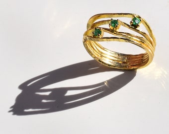 Emerald Oyster Ring, 18K Yellow Gold Ring, Sea Inspired Ring, May Birthstone Gem