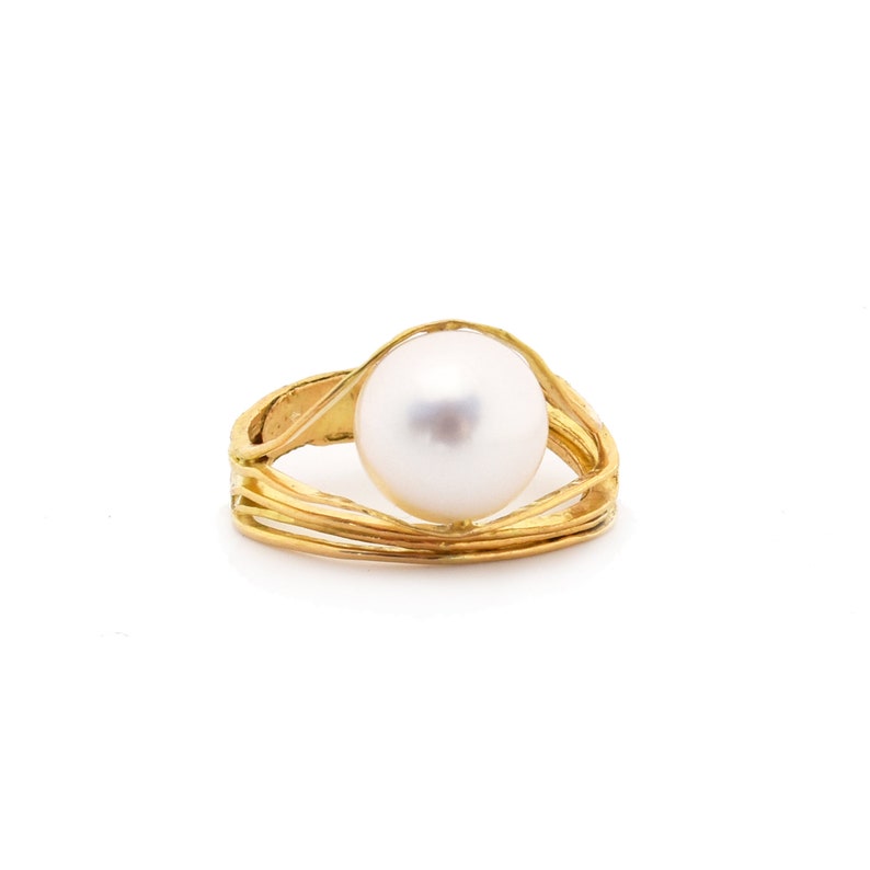 South Sea Australian Pearl Oyster Ring, 18K Yellow Gold, Anniversary Ring, Contemporary Pearl ring image 6