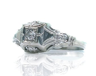 Vintage Diamond Engagement Ring in 14k White Gold, Art Deco Jewelry from the 1920s - Timeless, Sustainable, @JewelryOnRepeat