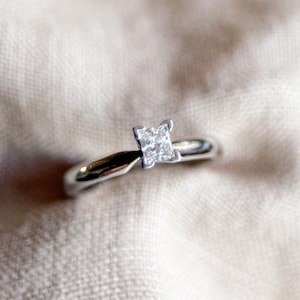 Vintage Princess Cut Diamond Solitaire Engagement Ring in 14k White Gold, Vintage 1990s Jewelry - Timeless, Sustainable, @JewelryOnRepeat