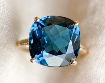 Vintage jaren 1970 blauwe topaas edelsteen cocktailring, 14 kt goud - tijdloze duurzaamheid • Fijne vintage sieraden