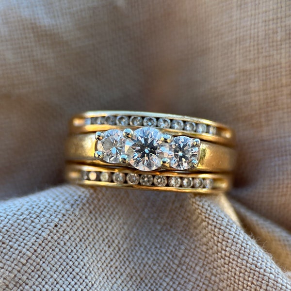 Vintage Diamond Wedding Set in 14k Gold, Engagement Ring and Wedding Band from the 1990s - Timeless, Sustainable, @JewelryOnRepeat