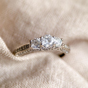 Vintage Diamond Three Stone Engagement Ring in 14k White Gold, Retro Jewelry from the 1990s - Timeless, Sustainable, @JewelryOnRepeat