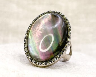 Vintage Mother of Pearl Gemstone Ring in Sterling Silver, Vintage & Retro Jewelry - Timeless, Sustainable, @JewelryOnRepeat