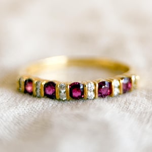 Vintage Rubin und Diamant Ehering 18k Gold, Jubiläumsring, Stapelring