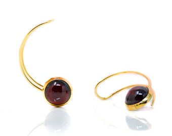 Vintage Red Gemstone Dangle Earrings in 14k Gold, Retro Jewelry from the 1970s - Timeless, Sustainable, @JewelryOnRepeat