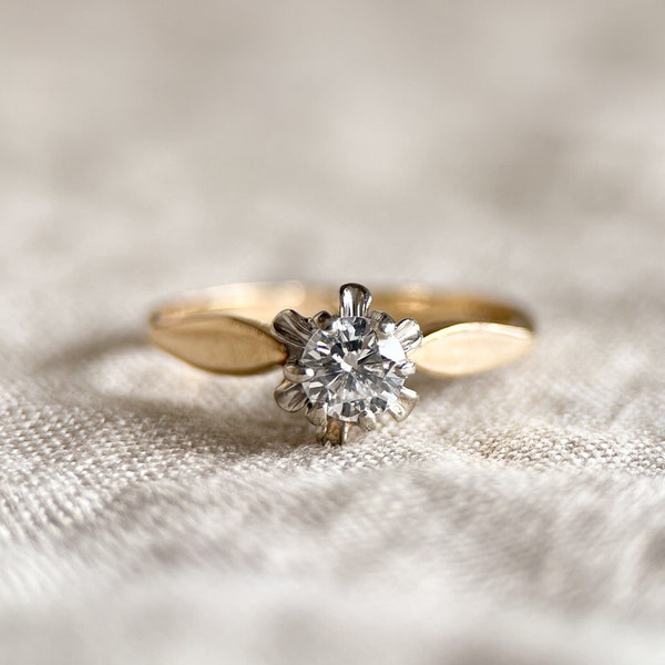 Vintage Diamond Solitaire Engagement Ring in 14k Gold, Antique Jewelry from the 1950s - Timeless, Sustainable, @JewelryOnRepeat