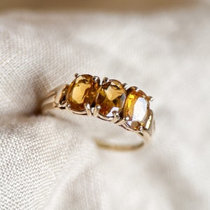 Vintage Citrine Gemstone Ring in 10k Gold, Retro Jewelry from the 1970s - Timeless, Sustainable, @JewelryOnRepeat