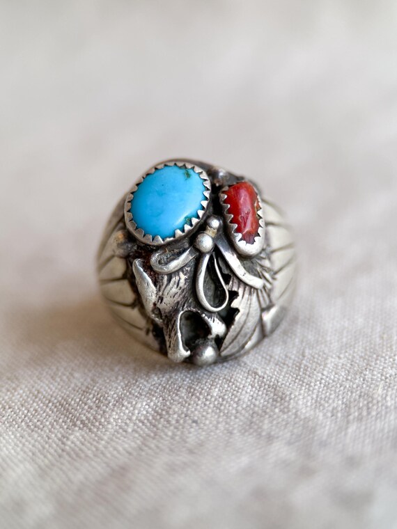 Vintage Sterling Silver Turquoise Coral Wolf Ring… - image 2