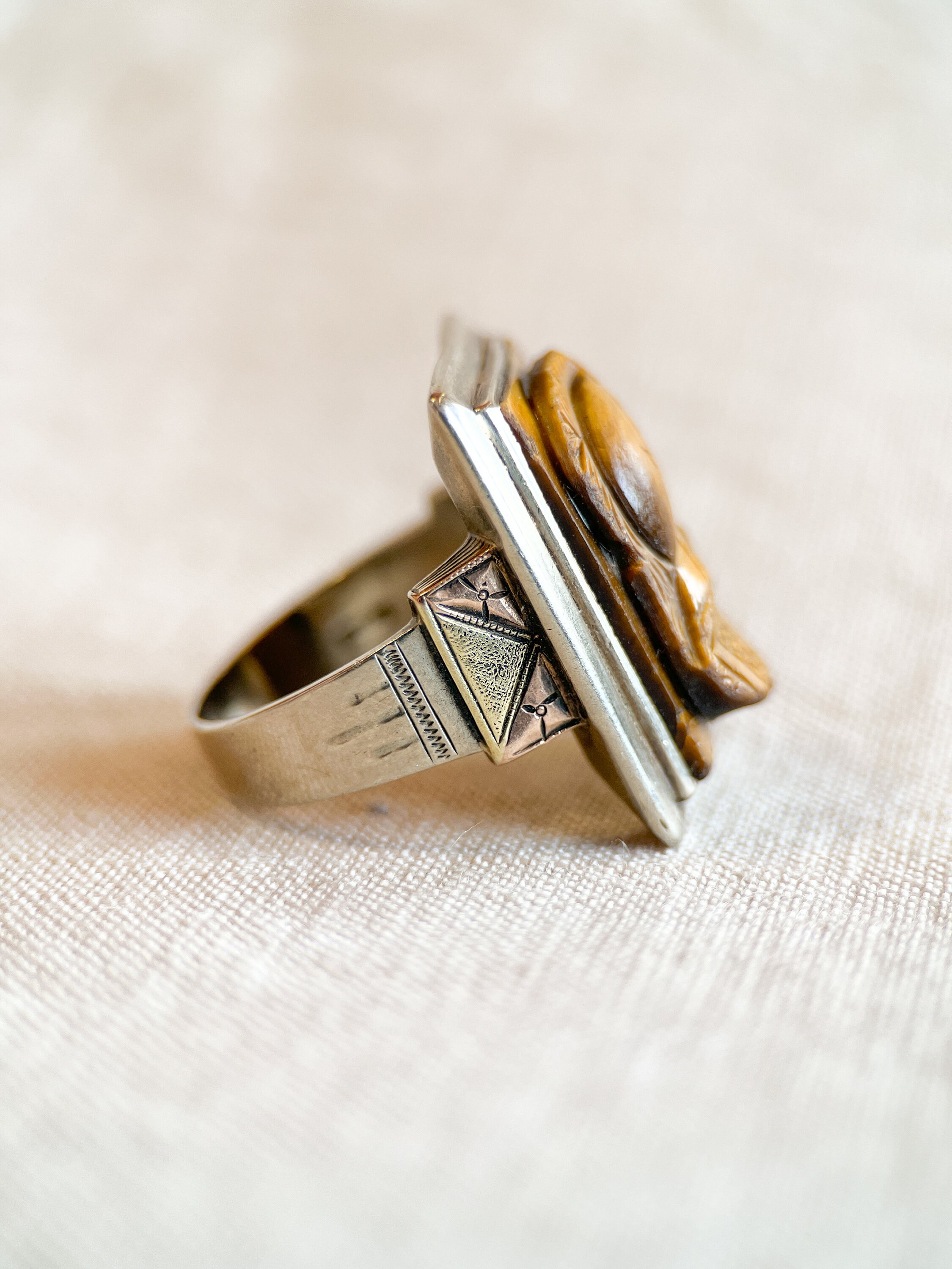 アクセサリー vintage 9ct gold Tiger Eye Cameo ring Vintage Tigers Eye Roman Soldier Cameo Gemstone Ring in 10k