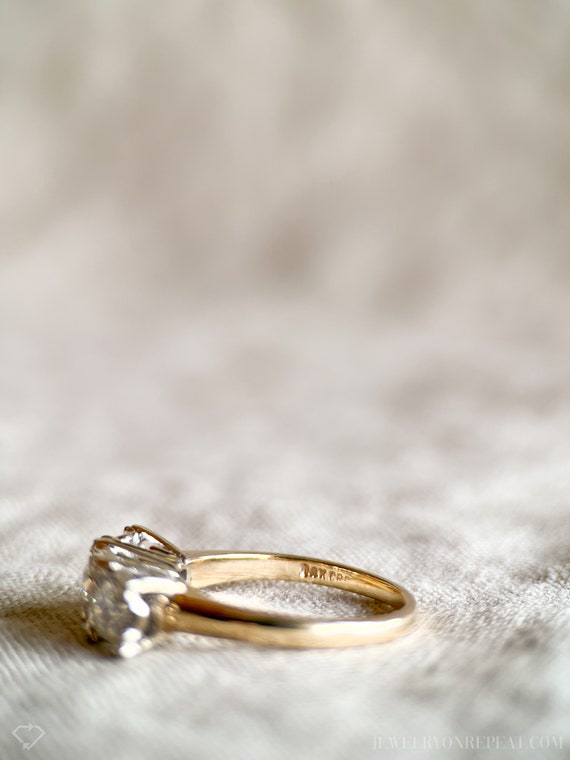 Vintage Diamond Three Stone Engagement Ring in 14… - image 8