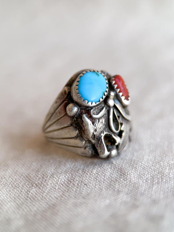 Vintage Sterling Silver Turquoise Coral Wolf Ring… - image 3