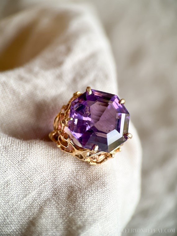 Vintage Amethyst Gemstone Ring in 14k Gold, Antiq… - image 1