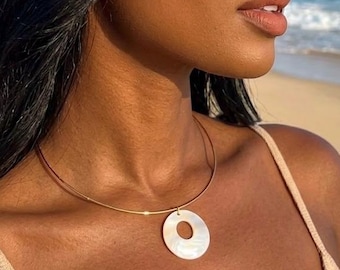 Iridescent Shell Collar Necklace