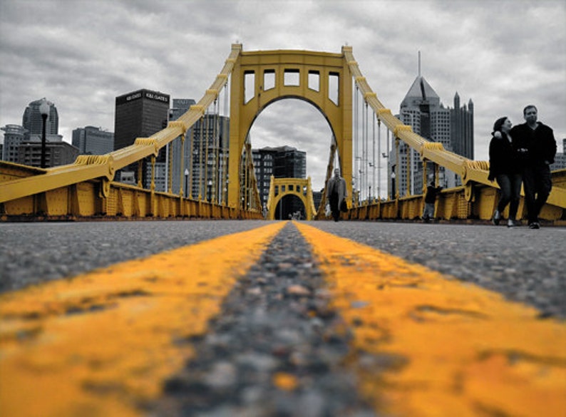 Downtown Pittsburgh Photo Print, selective color HDR photograph, black, white, and yellow, fine photography prints, Black and Yellow 画像 1