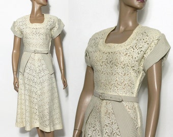 Vintage// 1940s Dress// Lace// Sheer// Matching Belt//40s Cocktail Dress //Yellow Lace// Gray accents// Shoulder Pads//40s lace dress//Cute