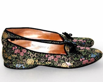 Vintage 1960s Black Slippers - Brocade Deadstock Daniel Green Pink Lined Toe Bows Metallic Threads Nice!