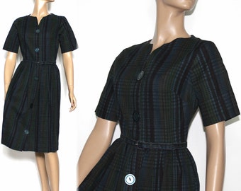 Vintage 1950s Dress //Shirtwaist Dress// Big Buttons//Matching Belt//Navy Plaid // Designer Dress