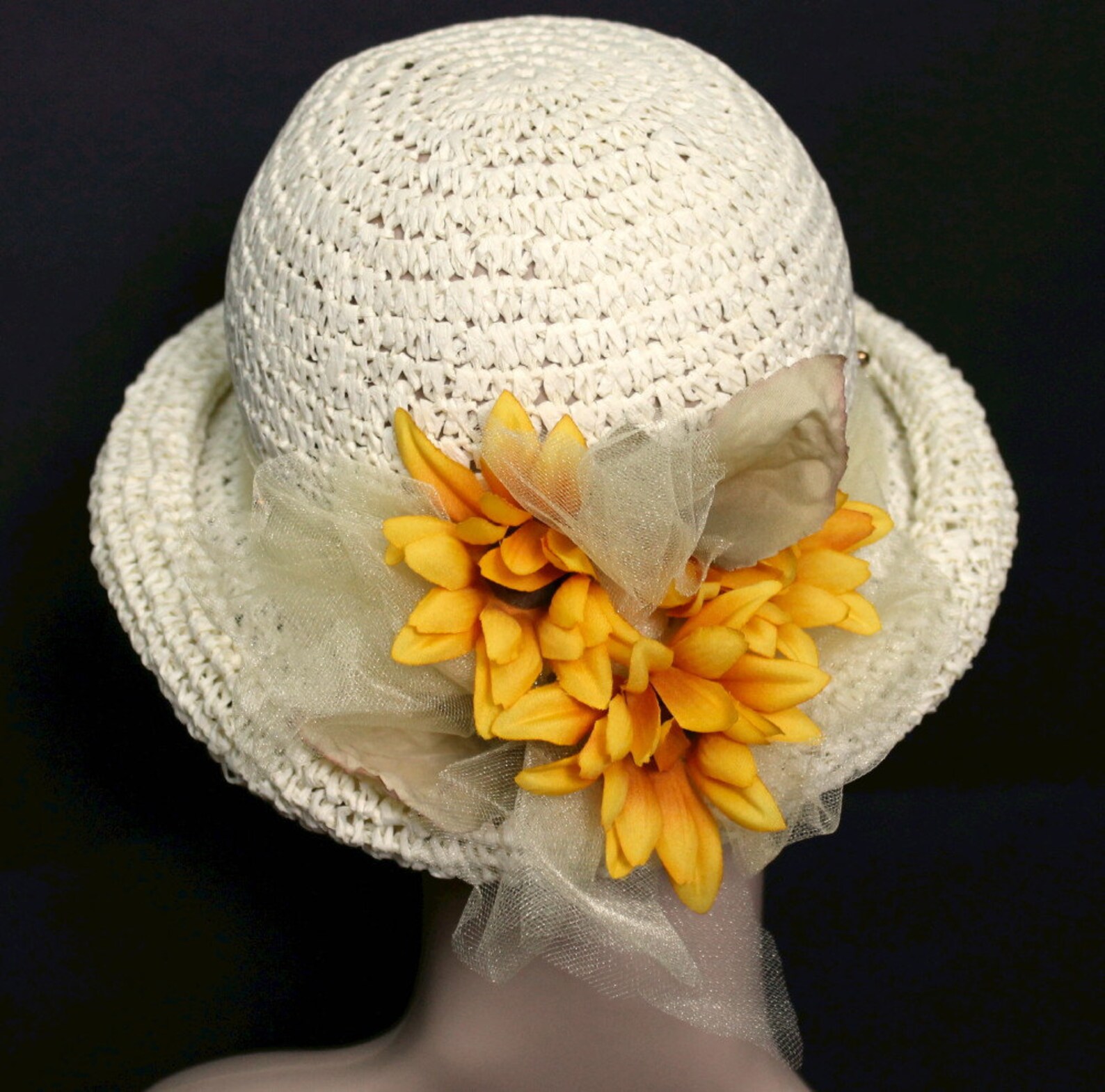 Vintage 70s Flower Hat