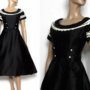 Vintage 1950s Dress//Black Party Dress// Full Skirt//Cocktail Dress//Party Dress//50s Dress//Removeable Accents//50s Black Dress