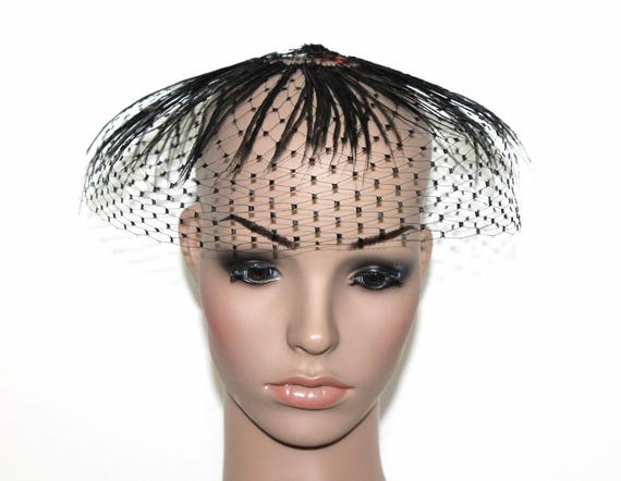Vintage 1960s Hat// Veil // Black Veil//ostrich Feathers  display picture 3
