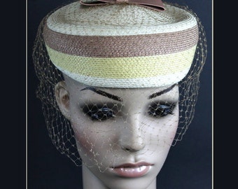 Vintage 1950s Two Tone Pillbox Hat Garden Party Mad Man Rockabilly Designer Dress Retro femme fatale Veil
