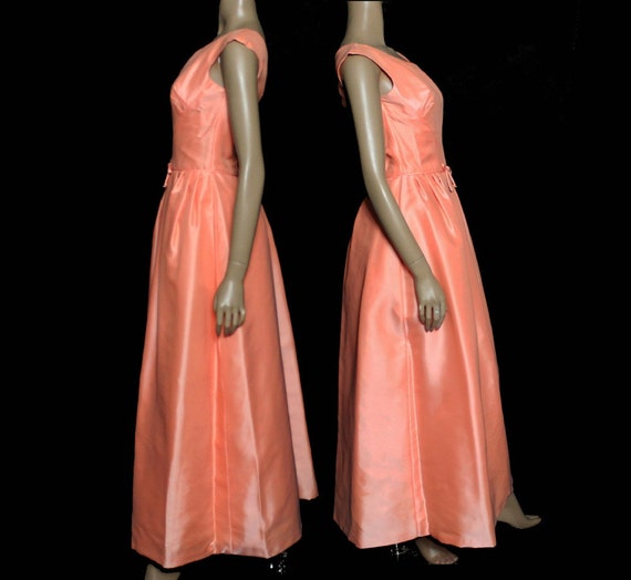 Vintage 1950s Formal Dress Peach Sleeveless Gown … - image 2