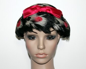 Vintage 1950s Hat . Feathered Pillbox . Hot Pink Hat Band . Black Netting .  Designer Henrys