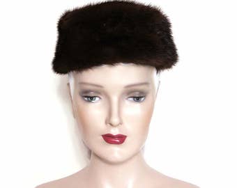 Chapéu de vison vintage dos anos 1960 // Marrom Mink // Chapéu Pillbox // Designer Innes // Designer Mink Hat //femme fatale