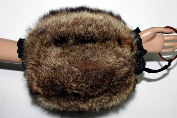 Vintage Muff// 1940s Fur Muff/  Fox Fur// Lucite … - image 3