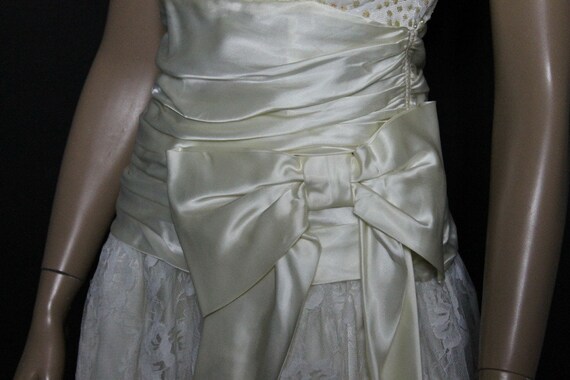 Vintage 1980s Wedding Gown - Lace - Satin - Gold … - image 5