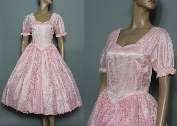 Vintage 1950s Dress - Pink Lace with Satin Lining… - image 1