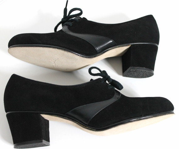 60’s Gold Stacked Wood Leather Pumps by Hofheimer's Gay Craft Shoes
