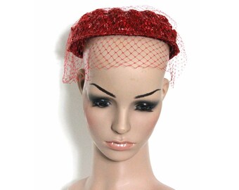 Vintage 1950s Veil Red Candy Straw with Veiling Couture Garden Party Mad Man Rockabilly Vintage Veil femme fatale Wedding