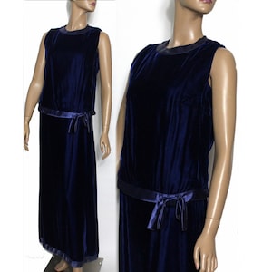 Vintage 1930s 1940s Blue Velvet Vouge Gown image 1