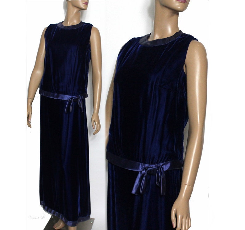 Vintage 1930s 1940s Blue Velvet Vouge Gown image 1