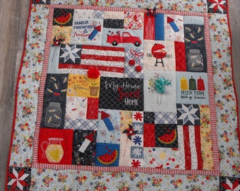 4th of July Quilt Red White and Bloom Quilt Machine Appliqued Lap Quilt Machine Quilted Wall Hanging Picnic Quilt Kimberbell Quilt