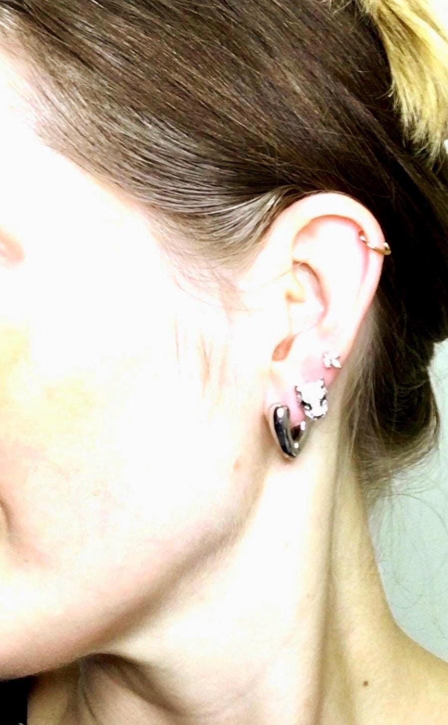 ゴールドメッキ V字型フープピアス V字型ゴールドメッキフープイヤリング - Etsy 日本