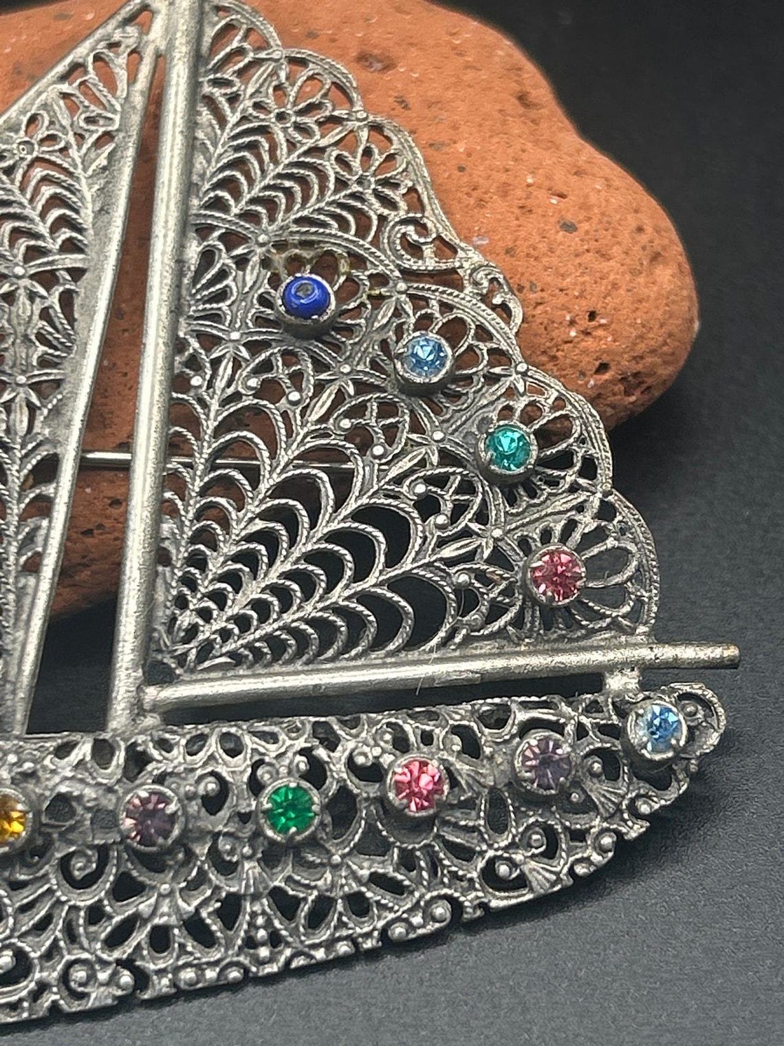 Vintage Silver Tone Filigree Sailboat Brooch Rhinestone Nautical Pin 3x3", photo 3 of 8