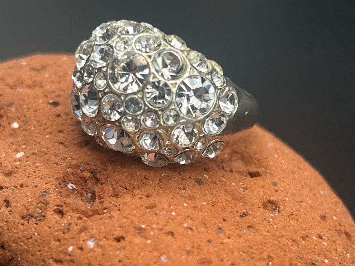Vintage Fossil Rhinestone Statement Ring Size 7 Silver Tone Pave Dome Y2K 2000s, photo 3 of 7