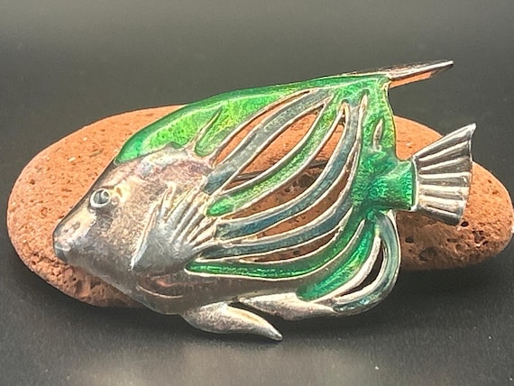Vintage Gold Tone Green Enamel Tropical Fish Brooch Red Rhinestone Eye 2.5x1.5"