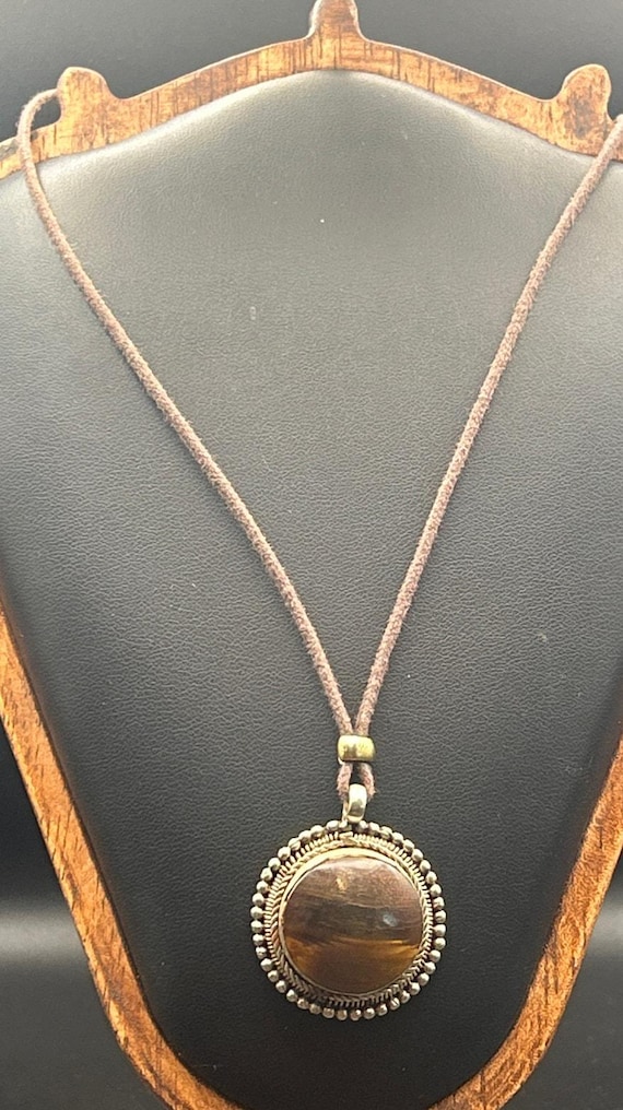 Vintage Handcrafted Tigers Eye Pendant Necklace Leather Cord Brass Bezel 16"