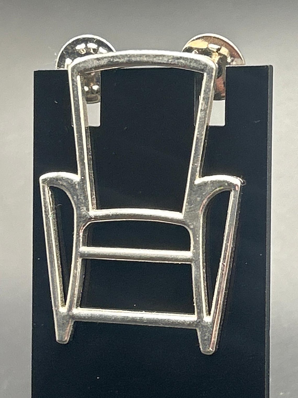 Vintage Silver Tone Minimalist Wire Frame Chair Brooch Pin - 2.5 Inch, photo 3 of 6