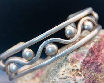 Vintage Wavy Sterling Silver Cuff - Mexican Taxco Style size 6.5