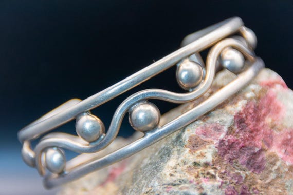 Vintage Wavy Sterling Silver Cuff - Mexican Taxco Style size 6.5