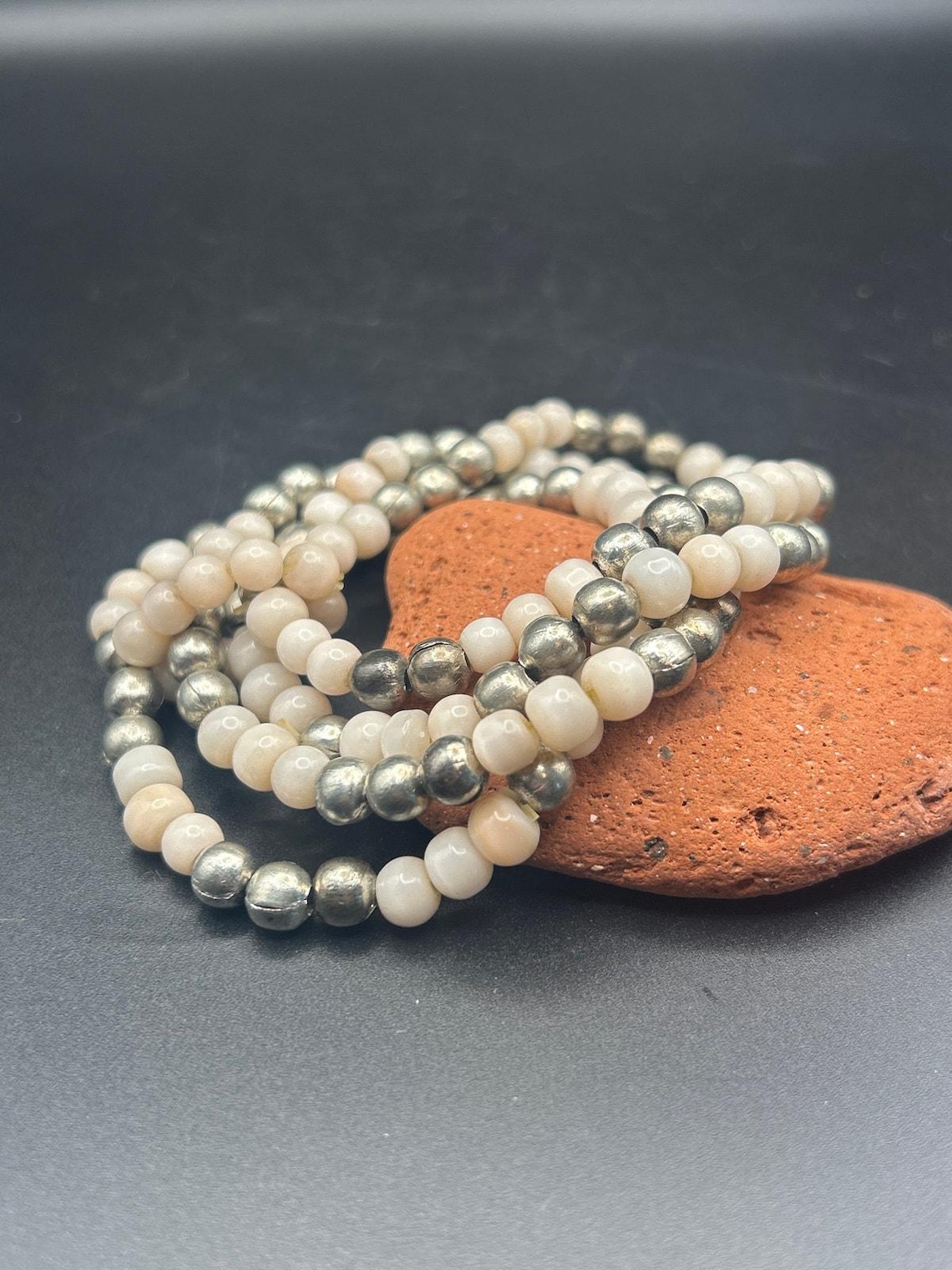 Vintage 4 Strand Glass and Silver Tone Beaded Bracelet, photo 3 of 4