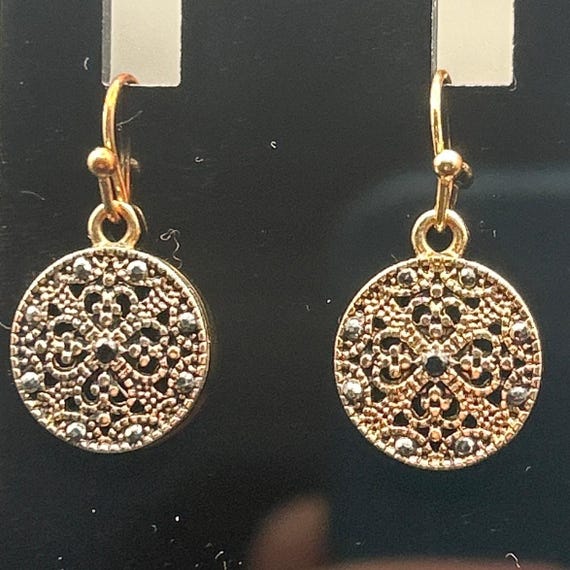 Vintage Gold Tone SE Asian Style Filigree Disc Dangle Earrings Black Stone