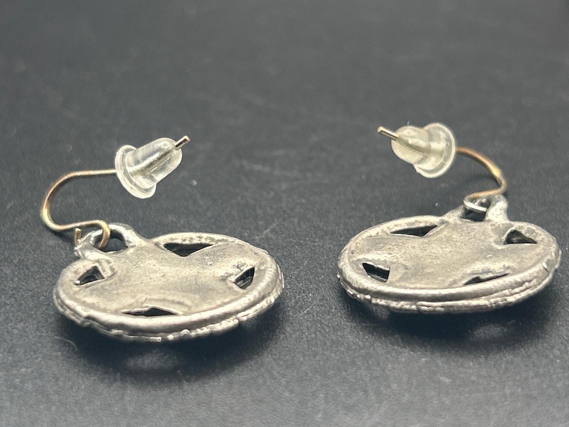 Vintage Silver Tone SE Asian Style Embossed Floral Disc Dangle Earrings, photo 7 of 7