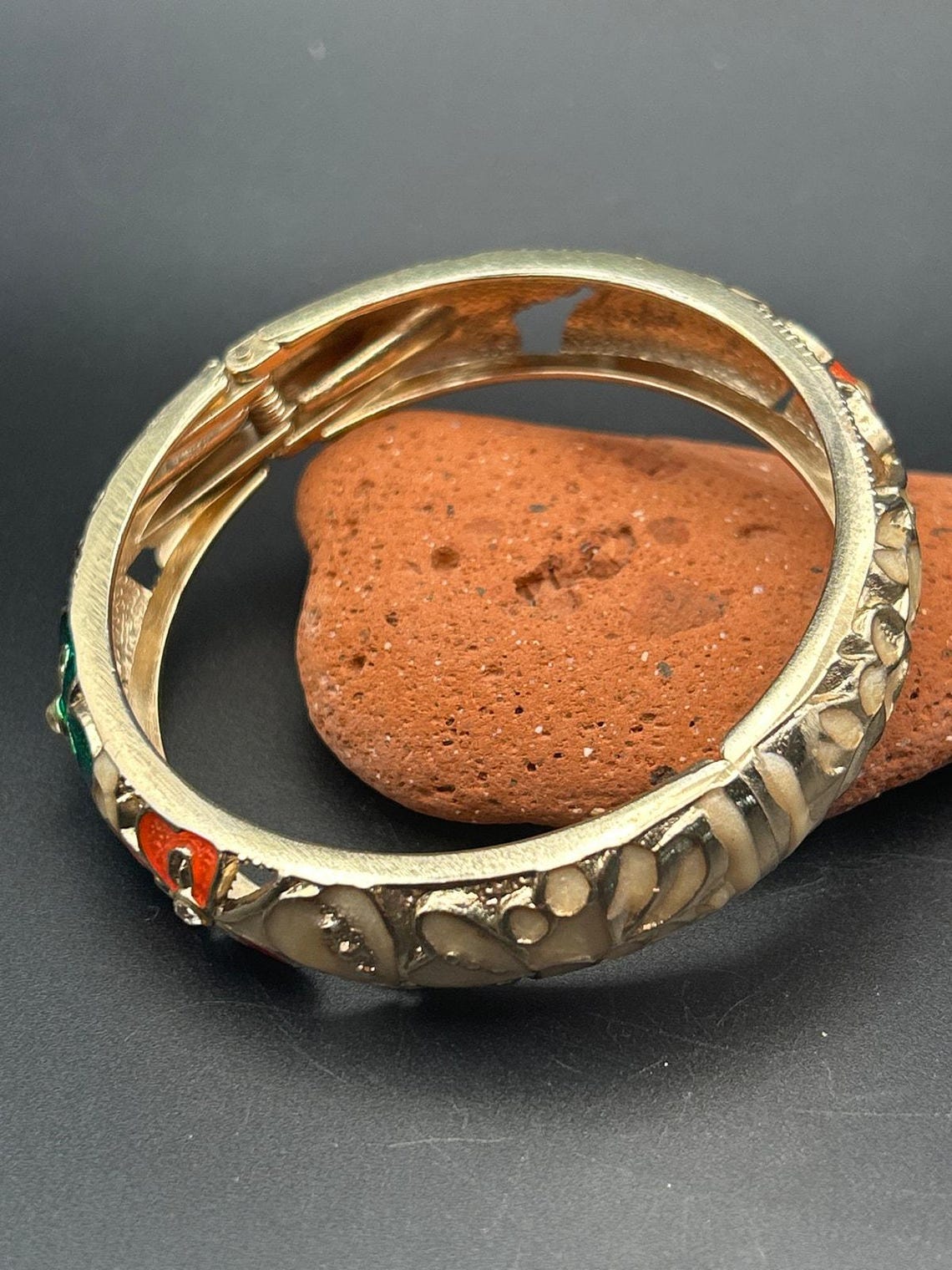 Vintage Floral Enamel Hinged Clamper Bangle Bracelet | Gold Tone Orange Green, photo 4 of 4